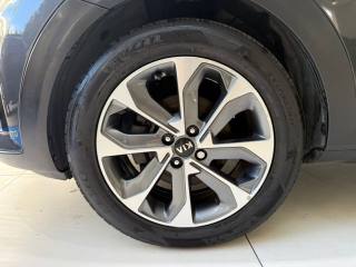KIA Stonic usata, con Autoradio digitale