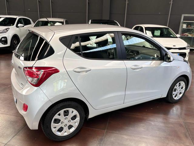 HYUNDAI i10 usata, con Autoradio