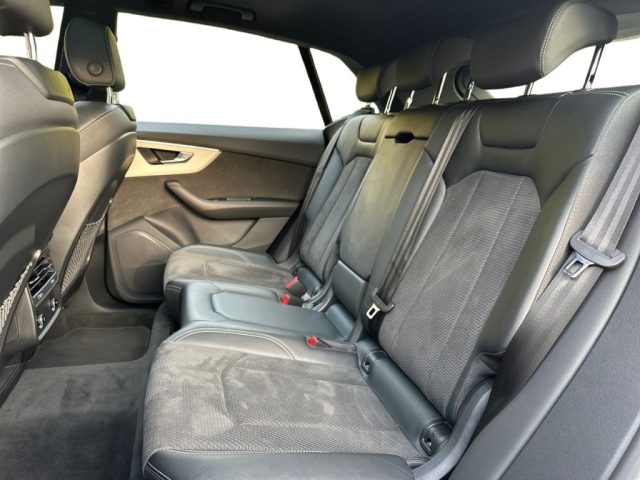 AUDI Q8 usata, con Interni in pelle