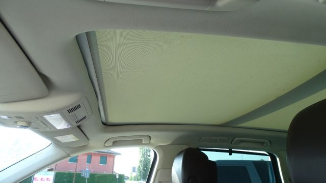 VOLKSWAGEN Touareg usata 133