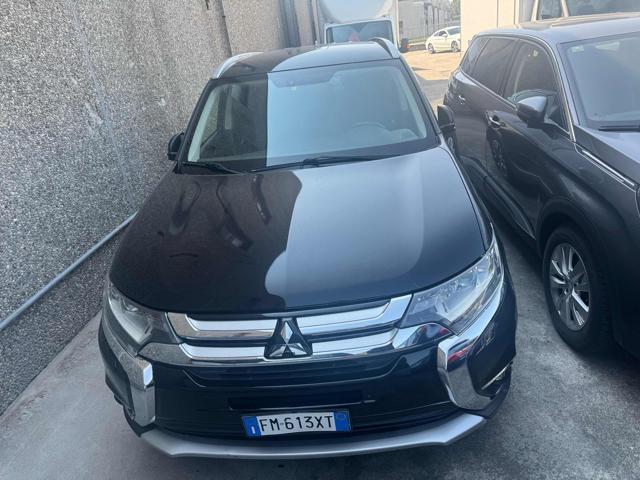 MITSUBISHI Outlander usata, con Autoradio