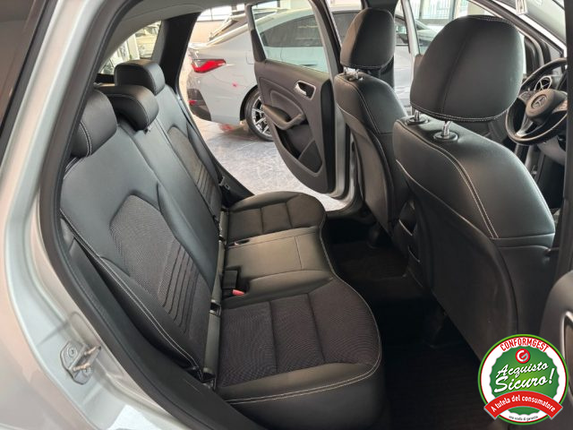 MERCEDES-BENZ B 180 usata, con Controllo automatico clima