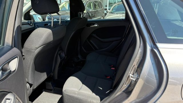 MERCEDES-BENZ B 180 usata, con Sensore di luce