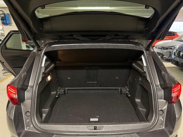 OPEL Grandland usata, con USB