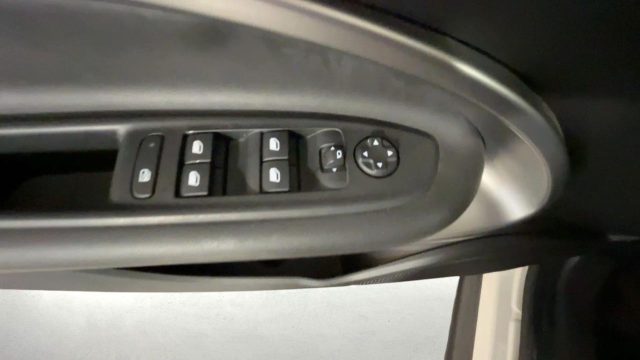 JEEP Avenger usata, con Servosterzo