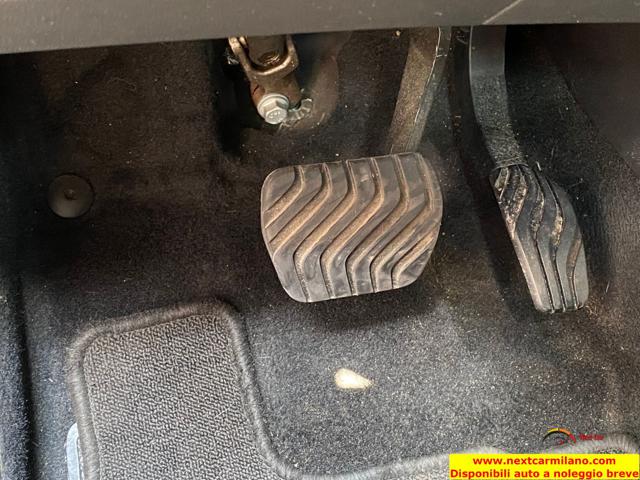RENAULT Captur usata, con Sedile posteriore sdoppiato
