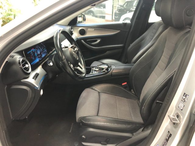 MERCEDES-BENZ E 220 usata 12