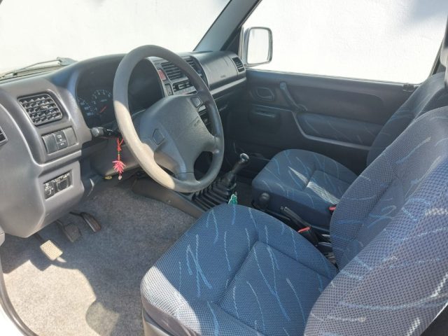 SUZUKI Jimny usata, con Servosterzo