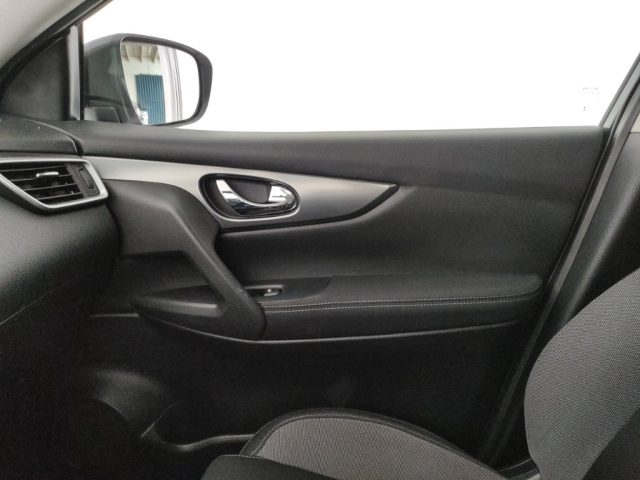 NISSAN Qashqai usata, con Vetri oscurati