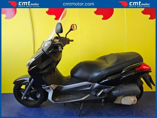 YAMAHA X-Max 250 usata 2