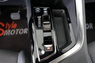 PEUGEOT 3008 usata, con Park Distance Control