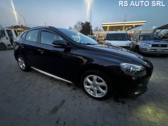 VOLVO V40 Cross Country usata, con ABS