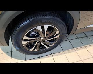 PEUGEOT 2008 usata, con 360° camera