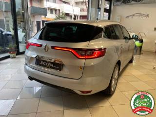 RENAULT Megane usata, con Fari LED