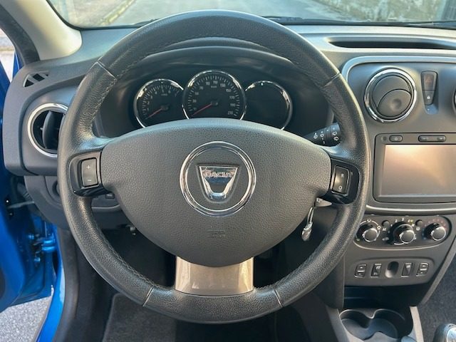DACIA Sandero usata, con Autoradio