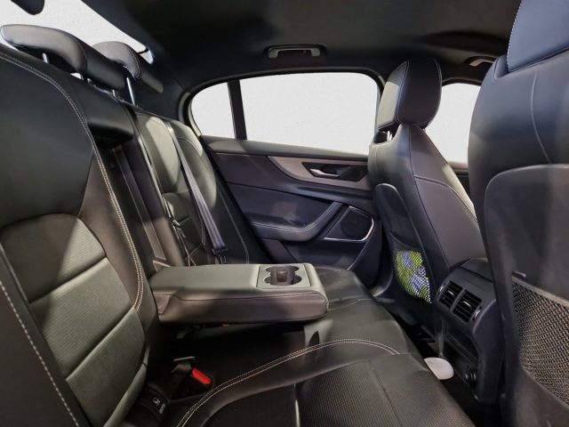 JAGUAR XE usata, con Alzacristalli elettrici