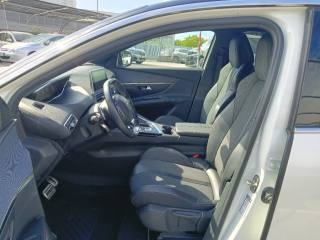 PEUGEOT 5008 usata, con Boardcomputer