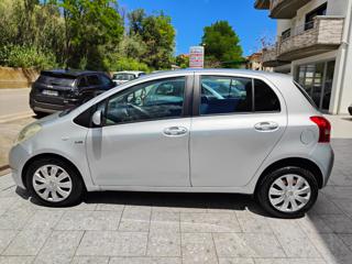 TOYOTA Yaris usata, con Sedile posteriore sdoppiato