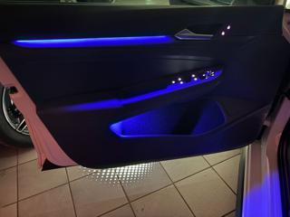 VOLKSWAGEN Golf usata, con Isofix