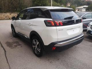 PEUGEOT 3008 usata, con Airbag