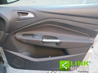 FORD C-Max usata, con Sensori di parcheggio posteriori