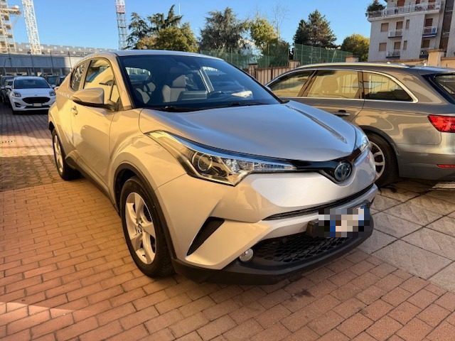 TOYOTA C-HR usata, con Alzacristalli elettrici