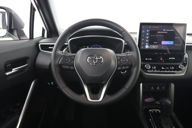 TOYOTA Corolla Cross usata 11