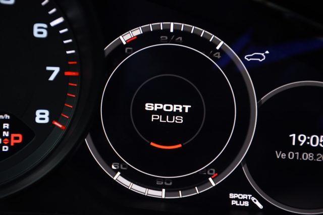 PORSCHE Cayenne usata, con Airbag testa