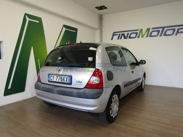RENAULT Clio usata 11