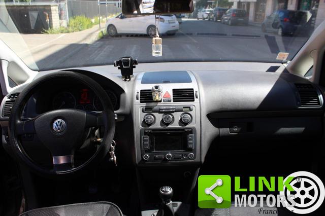 VOLKSWAGEN Touran usata, con Specchietti laterali elettrici