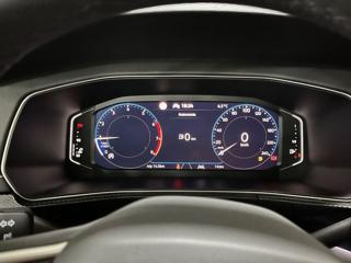 VOLKSWAGEN T-Cross usata, con Autoradio
