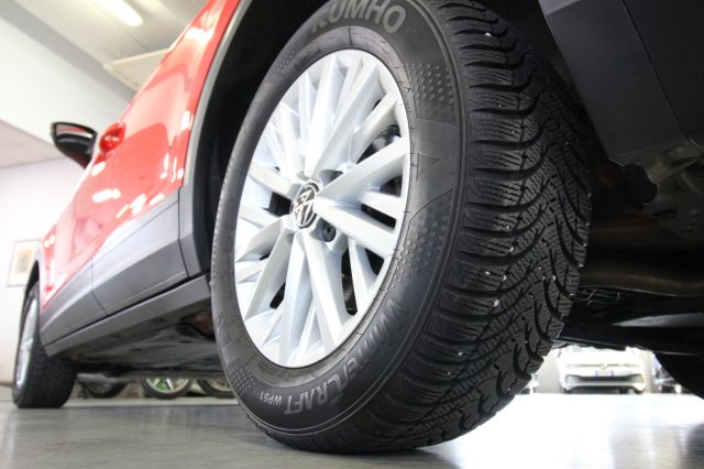 VOLKSWAGEN T-Roc usata, con USB