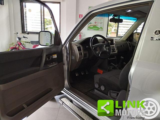 MITSUBISHI Pajero usata 20