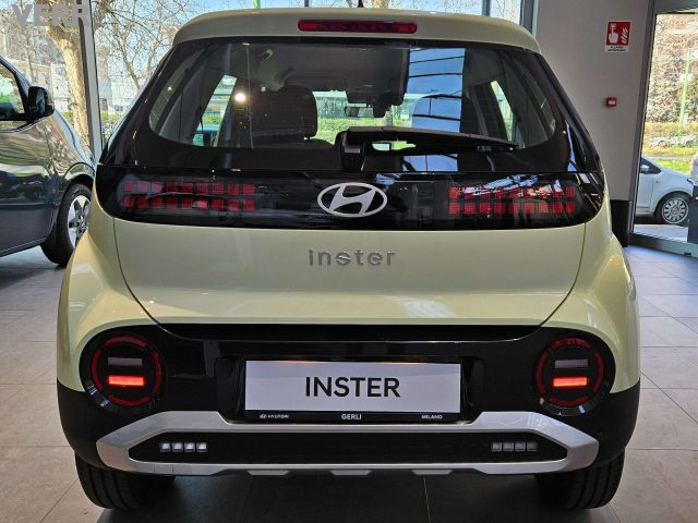 HYUNDAI INSTER usata, con Autoradio