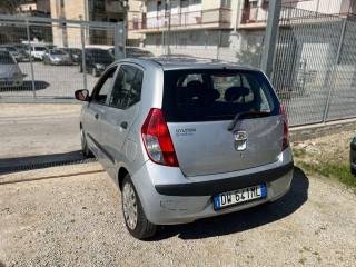 HYUNDAI i10 usata, con Airbag