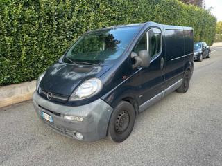 OPEL Vivaro usata, con Airbag