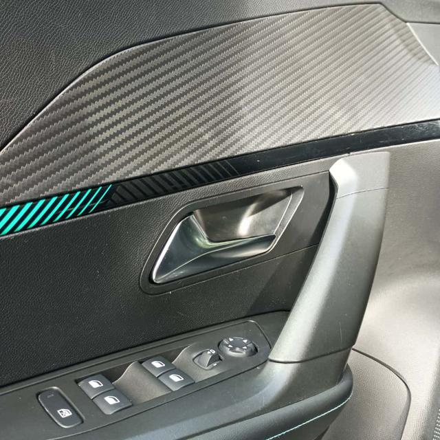 PEUGEOT 2008 usata, con Park Distance Control