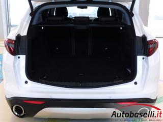 ALFA ROMEO Stelvio usata, con Luci diurne LED