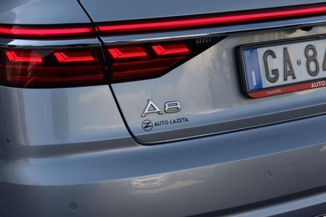 AUDI A8 usata, con Telecamera per parcheggio assistito