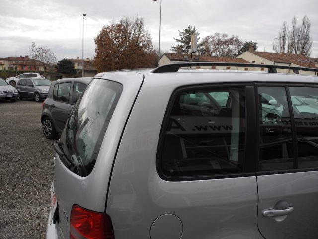 VOLKSWAGEN Touran usata 60
