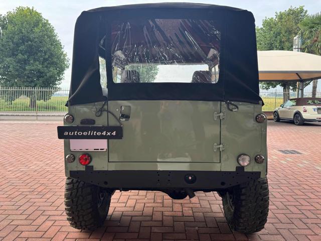 LAND ROVER Defender usata, con Lettore CD