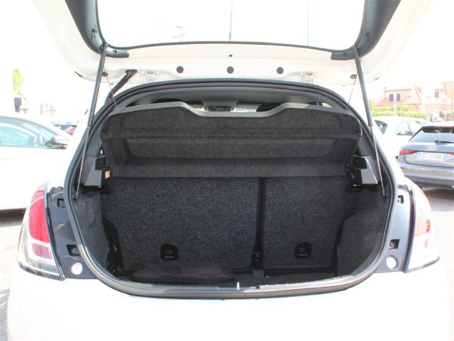 LANCIA Ypsilon usata 27