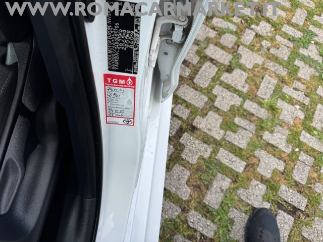 TOYOTA Yaris usata, con Servosterzo