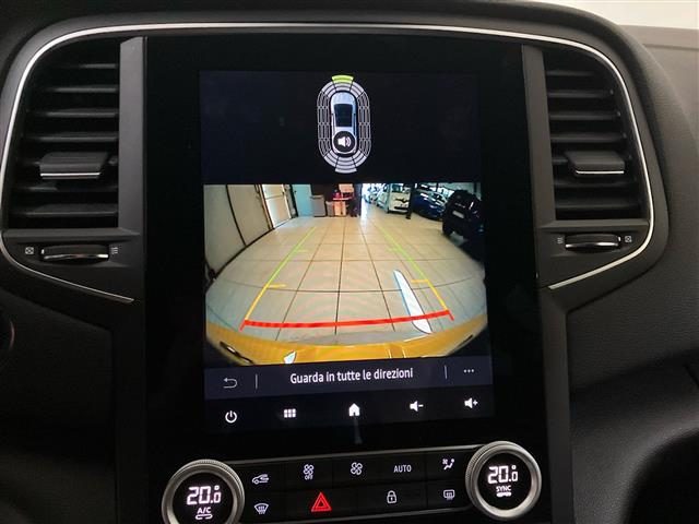 RENAULT Megane usata, con Sensori di parcheggio posteriori