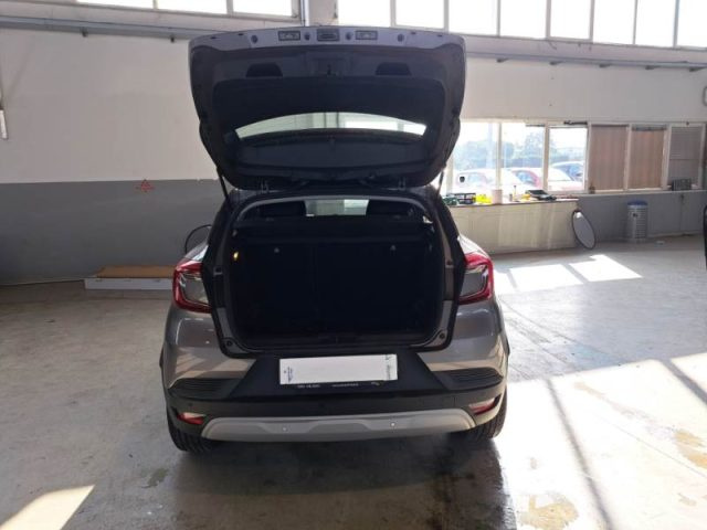 RENAULT Captur usata, con Autoradio