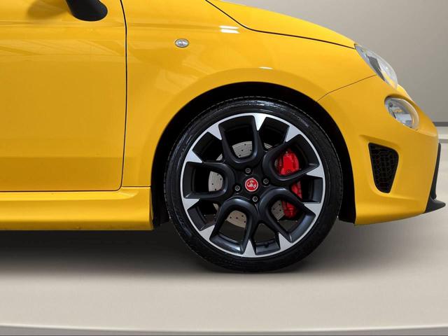 ABARTH 695 usata, con Schermo multifunzione interamente digitale