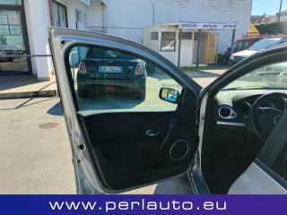 RENAULT Clio usata, con Alzacristalli elettrici