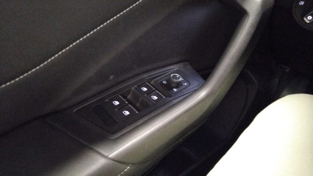VOLKSWAGEN T-Roc usata, con Adaptive Cruise Control