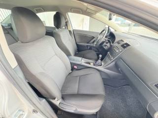 TOYOTA Avensis usata, con Controllo trazione