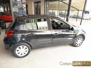 RENAULT Clio usata, con Autoradio